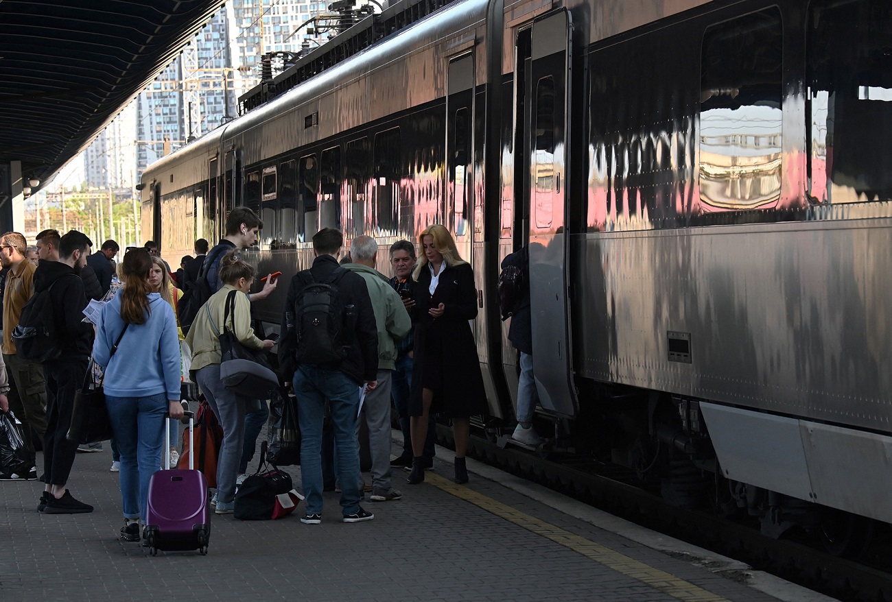 Паніки немає. Скільки українців перетнуло кордон через загрозу блекауту